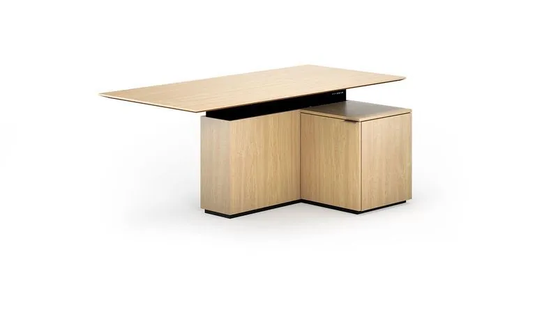 Executive Desk Light wood executive desk with return