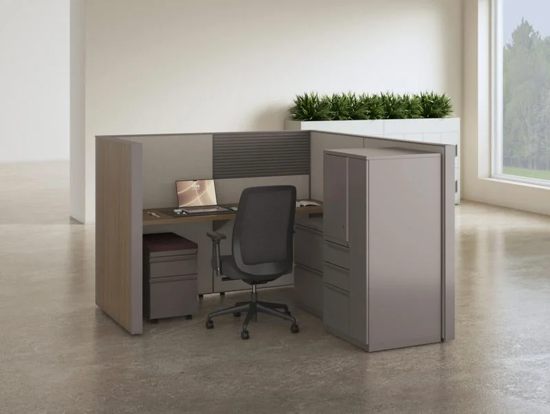 Panel Workstation Gray panel workstation with a tall storage tower