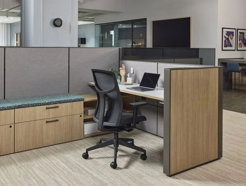 Panel Workstation Gray panel workstation with oak storage and a cushioned file top