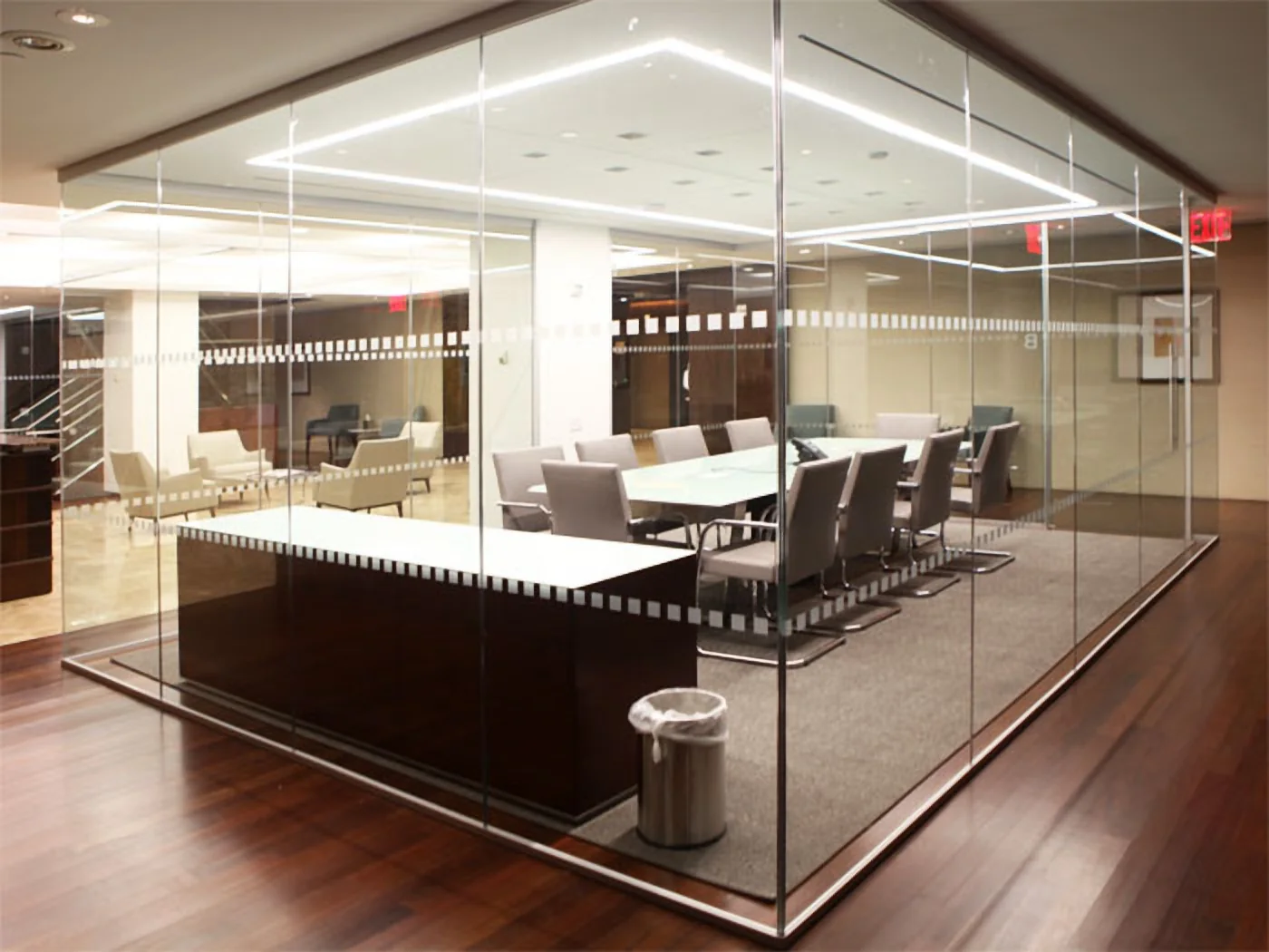 Meister Seelig & Fein — Glass walls · Conference